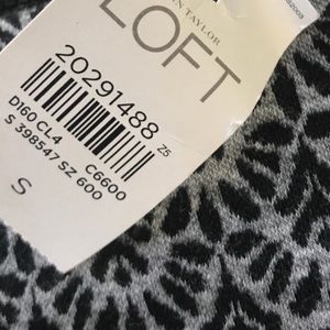 Loft brand Baroque Pencil Skirt - Sz Small - NWT